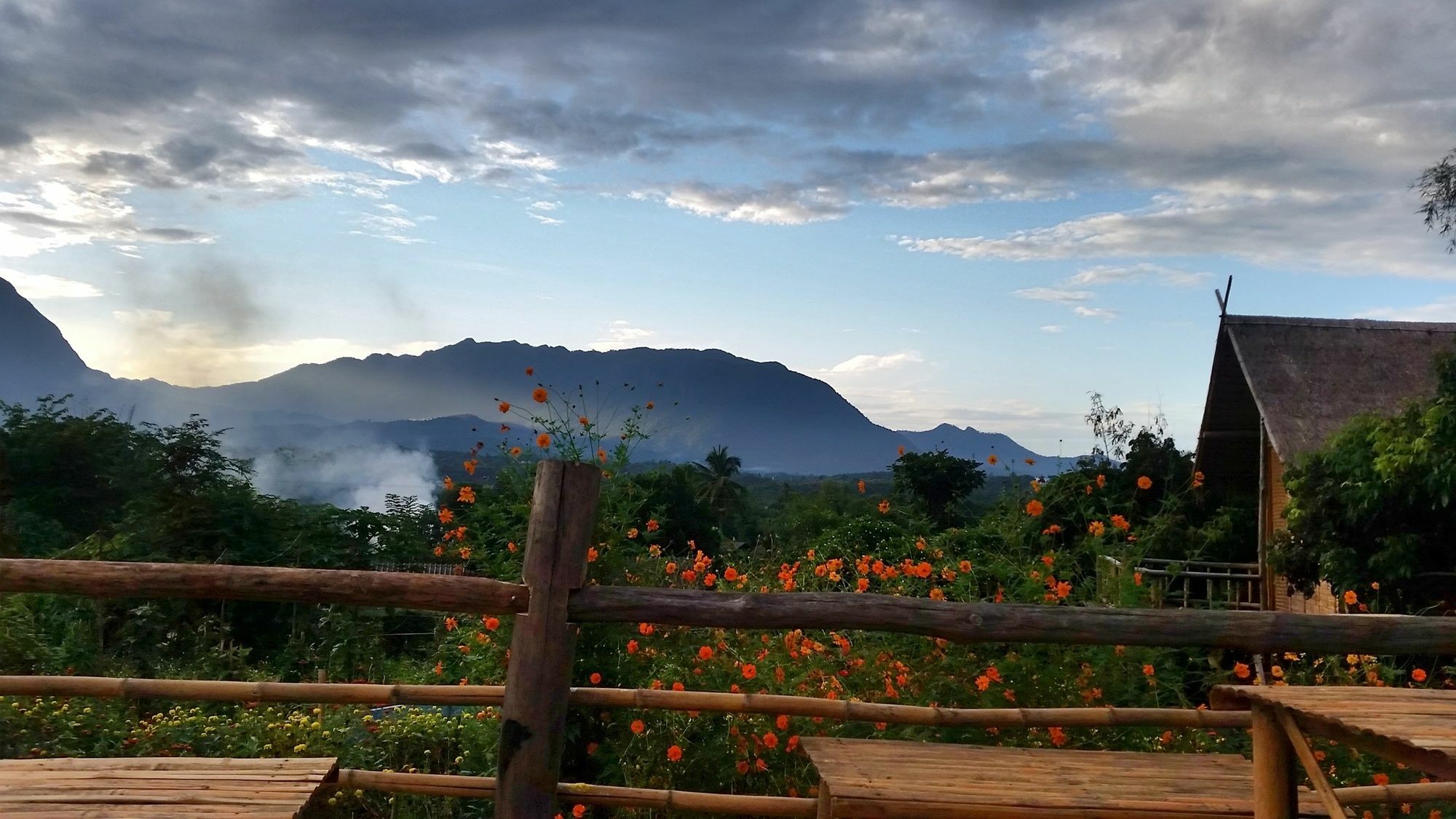 Baan Aingdoi Homestay, Чіанґдау Екстер'єр фото