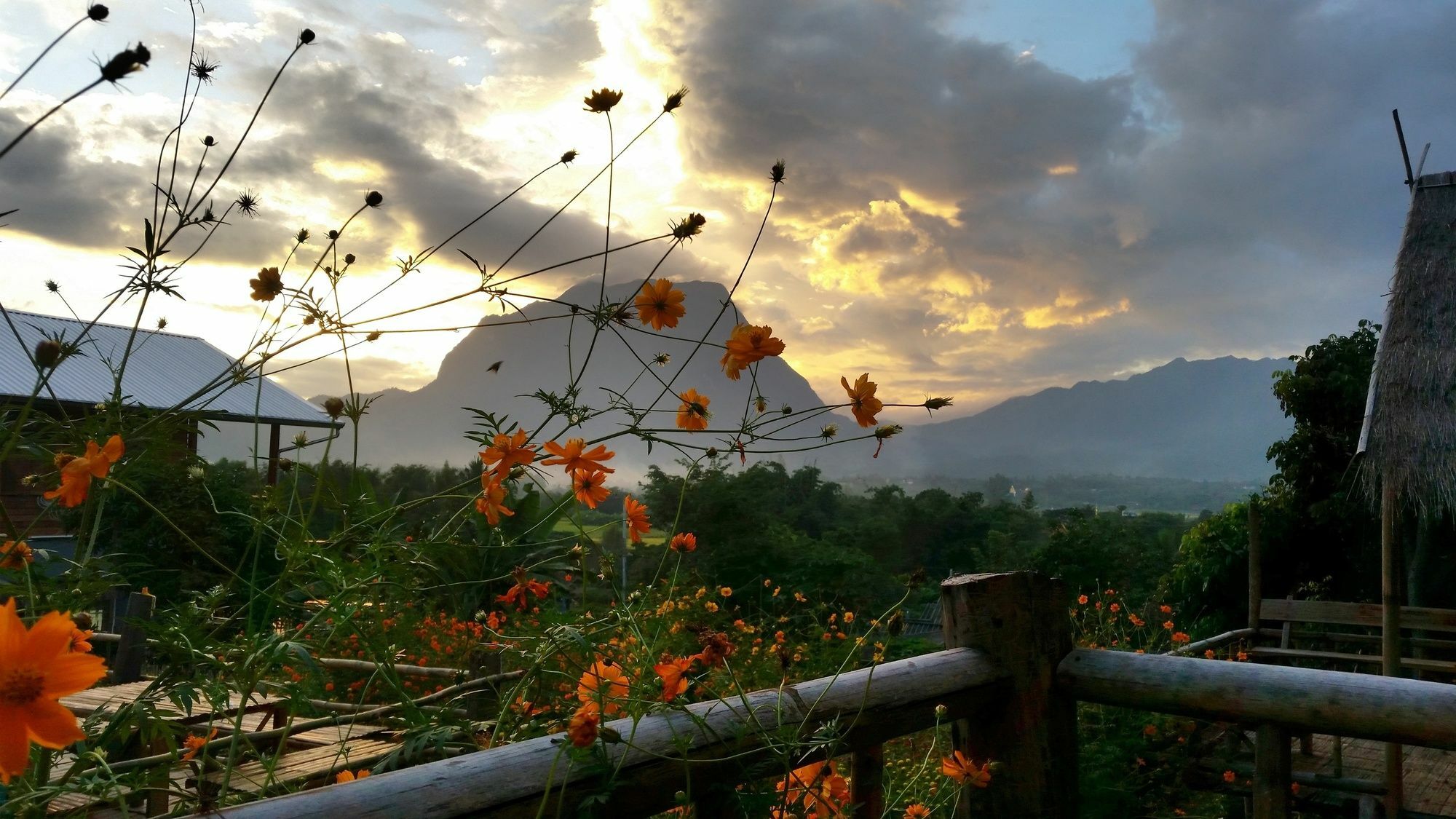 Baan Aingdoi Homestay, Чіанґдау Екстер'єр фото