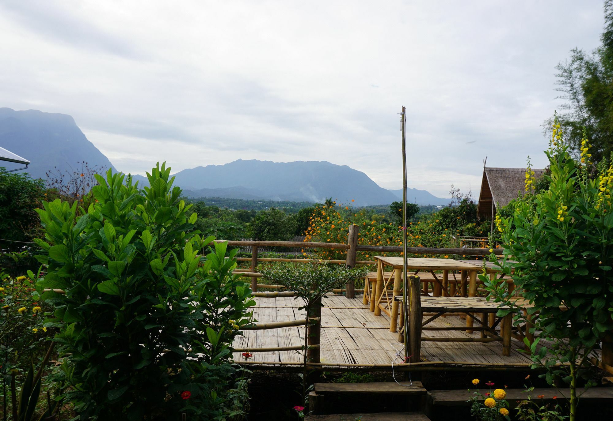 Baan Aingdoi Homestay, Чіанґдау Екстер'єр фото